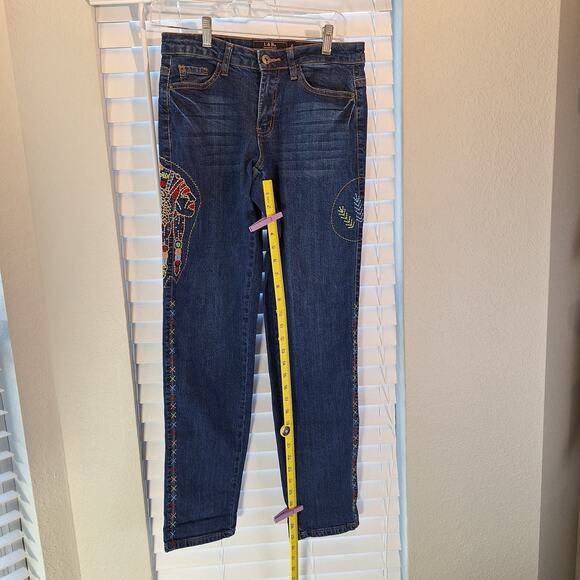 L& B Size 6 Embroidered Boyfriend Jeans - Picture 7 of 12